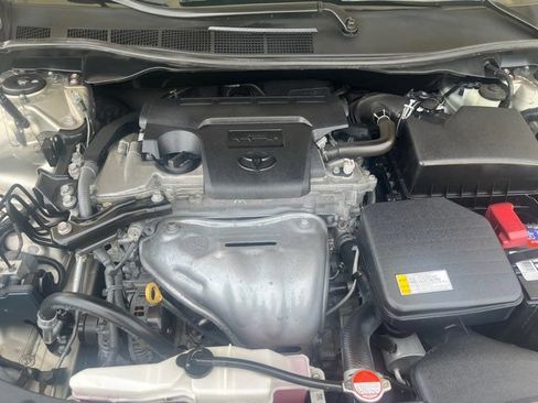 Used 2016 Toyota Camry LE FWD image 21