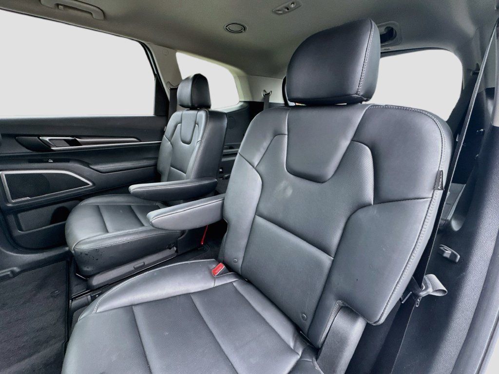 Certified 2024 Kia Telluride S w/ S Sunroof Package AWD/4WD image 27