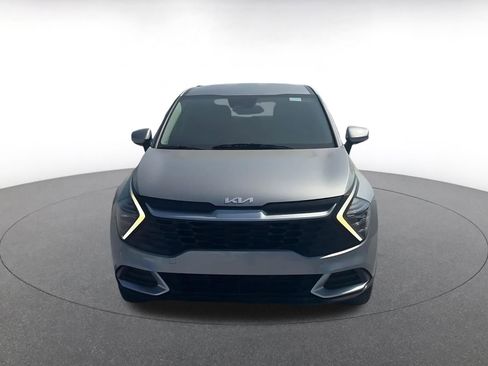 Used 2025 Kia Sportage LX image 4