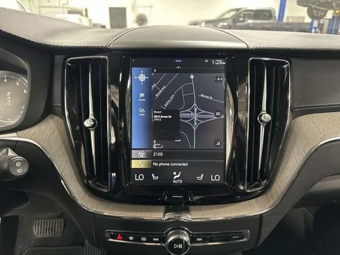 Used 2018 Volvo XC60 T6 Inscription w/ Convenience Package AWD/4WD image 24