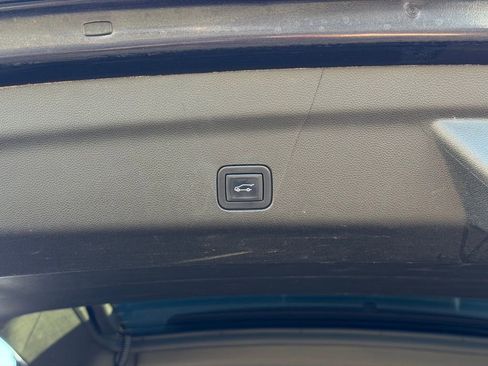 Used 2022 Chevrolet Tahoe RST w/ Luxury Package image 48