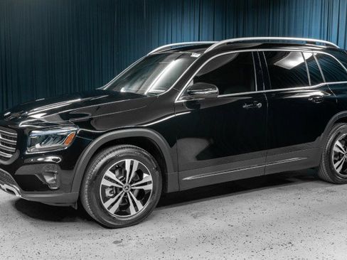 New 2025 Mercedes-Benz GLB 250 image 1