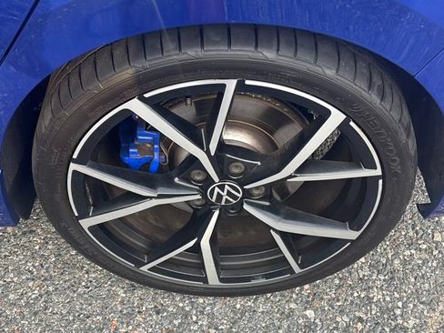 Used 2023 Volkswagen Golf R AWD/4WD image 24