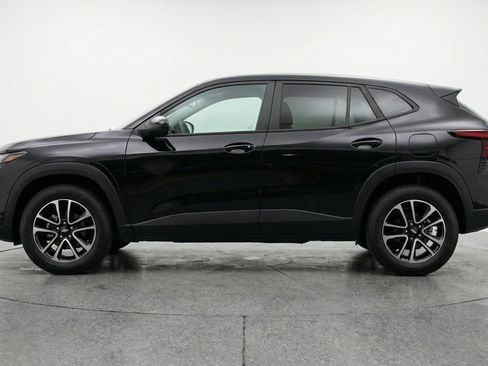 Used 2025 Chevrolet TrailBlazer LT FWD image 5