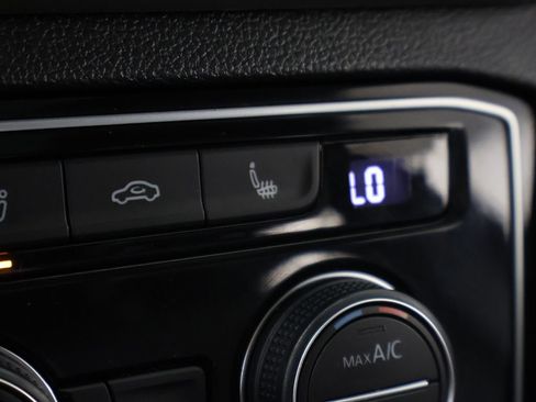 Used 2021 Volkswagen Atlas Cross Sport SEL AWD/4WD image 52
