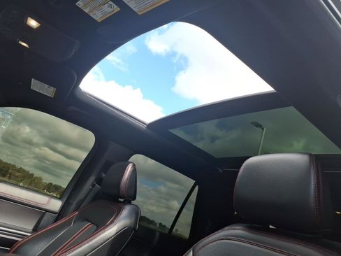 Used 2021 Ford Expedition Max Limited image 17