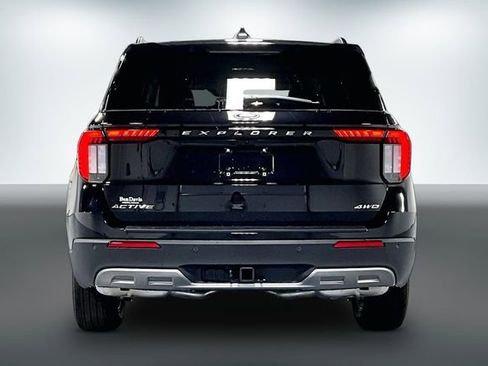 New 2026 Ford Explorer Active w/ Active Comfort Package image 4
