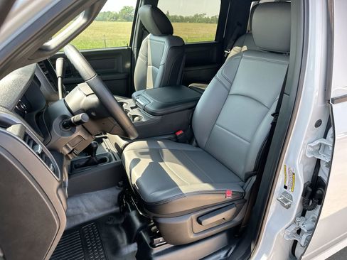 New 2024 RAM 3500 Tradesman w/ Chrome Appearance Group image 14