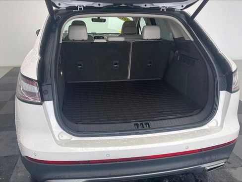 Used 2019 Lincoln Nautilus Reserve AWD/4WD image 28