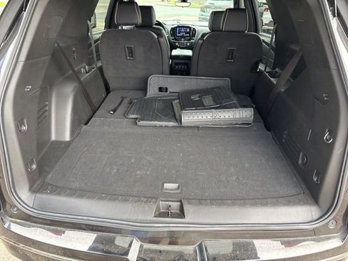 Used 2023 Chevrolet Traverse Premier w/ Redline Edition AWD/4WD image 38