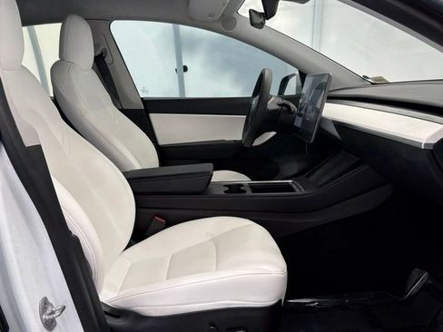 Used 2022 Tesla Model Y Performance AWD/4WD image 24