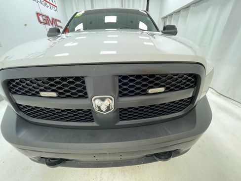 Used 2015 RAM 1500 Tradesman AWD/4WD image 2