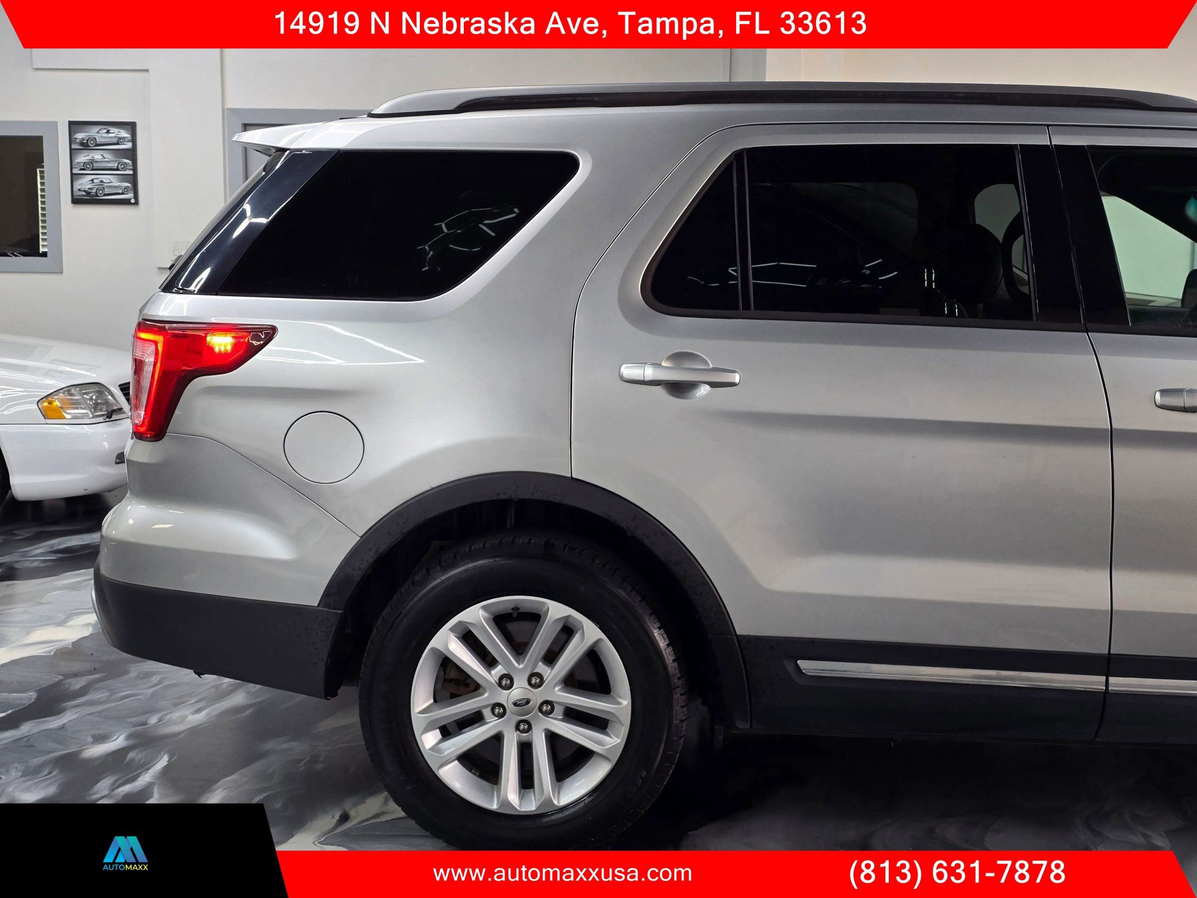 Used 2016 Ford Explorer XLT w/ Equipment Group 202A FWD image 11