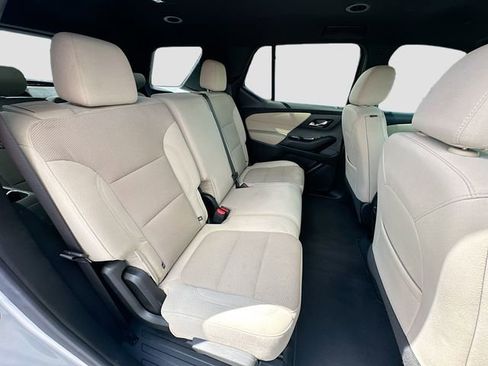 Used 2022 Chevrolet Traverse LS FWD image 26