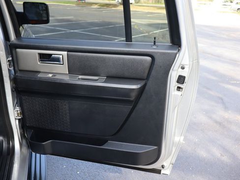 Used 2015 Ford Expedition EL XLT w/ Equipment Group 202A image 27