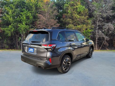 New 2026 Subaru Forester Premium AWD/4WD image 16