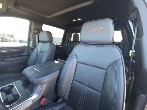 Used 2024 Chevrolet Silverado 3500 High Country w/ High Country Premium Package image 22