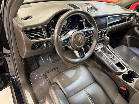 Used 2021 Porsche Macan S AWD/4WD image 30