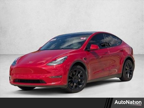 Used 2022 Tesla Model Y Long Range AWD/4WD image 1