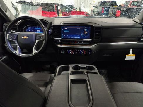 Used 2024 Chevrolet Silverado 1500 LT AWD/4WD image 4