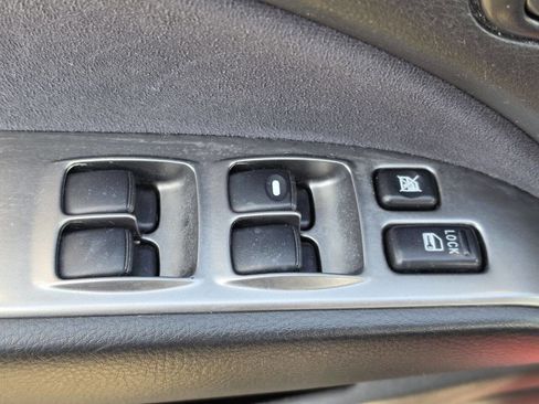 Used 2006 Mitsubishi Outlander LS FWD image 33