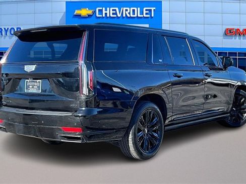 Used 2022 Cadillac Escalade ESV Sport w/ Touring Package image 5