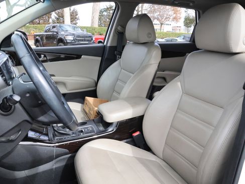 Used 2020 Kia Sorento EX image 33