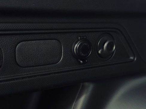 Used 2023 Subaru Forester Premium image 11