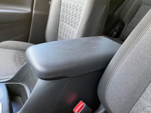 Used 2023 Chevrolet Equinox LT image 58