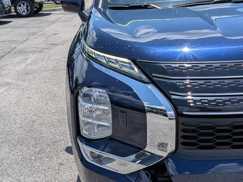 Used 2024 Mitsubishi Outlander SE Black Edition AWD/4WD image 9