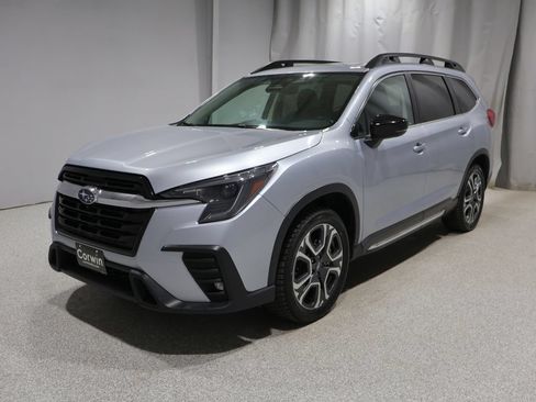 Used 2024 Subaru Ascent Limited w/ Technology Package AWD/4WD image 6