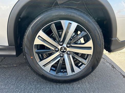 New 2025 Mitsubishi Outlander Sport SE image 10