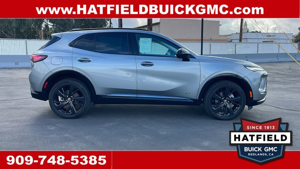 Used 2025 Buick Envision Sport Touring AWD/4WD image 6