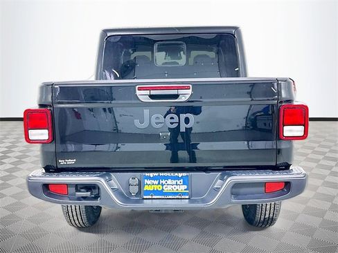 New 2026 Jeep Gladiator Sport image 5