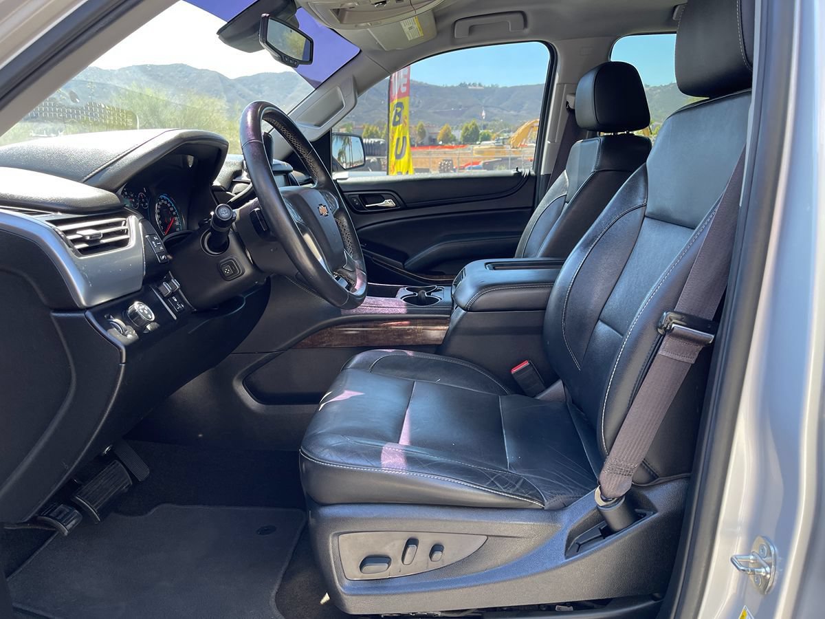 Used 2017 Chevrolet Tahoe LT w/ LT Signature Package RWD image 16