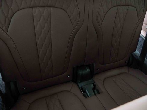 Certified 2023 BMW X7 M60i w/ Executive Package image 39