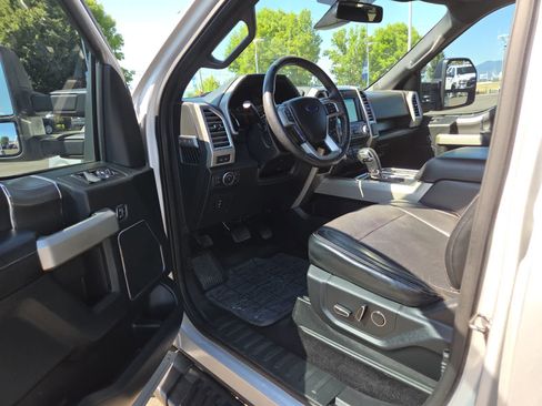 Used 2016 Ford F150 Lariat w/ Equipment Group 502A Luxury AWD/4WD image 10