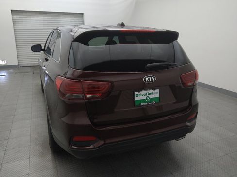 Used 2020 Kia Sorento LX FWD image 6