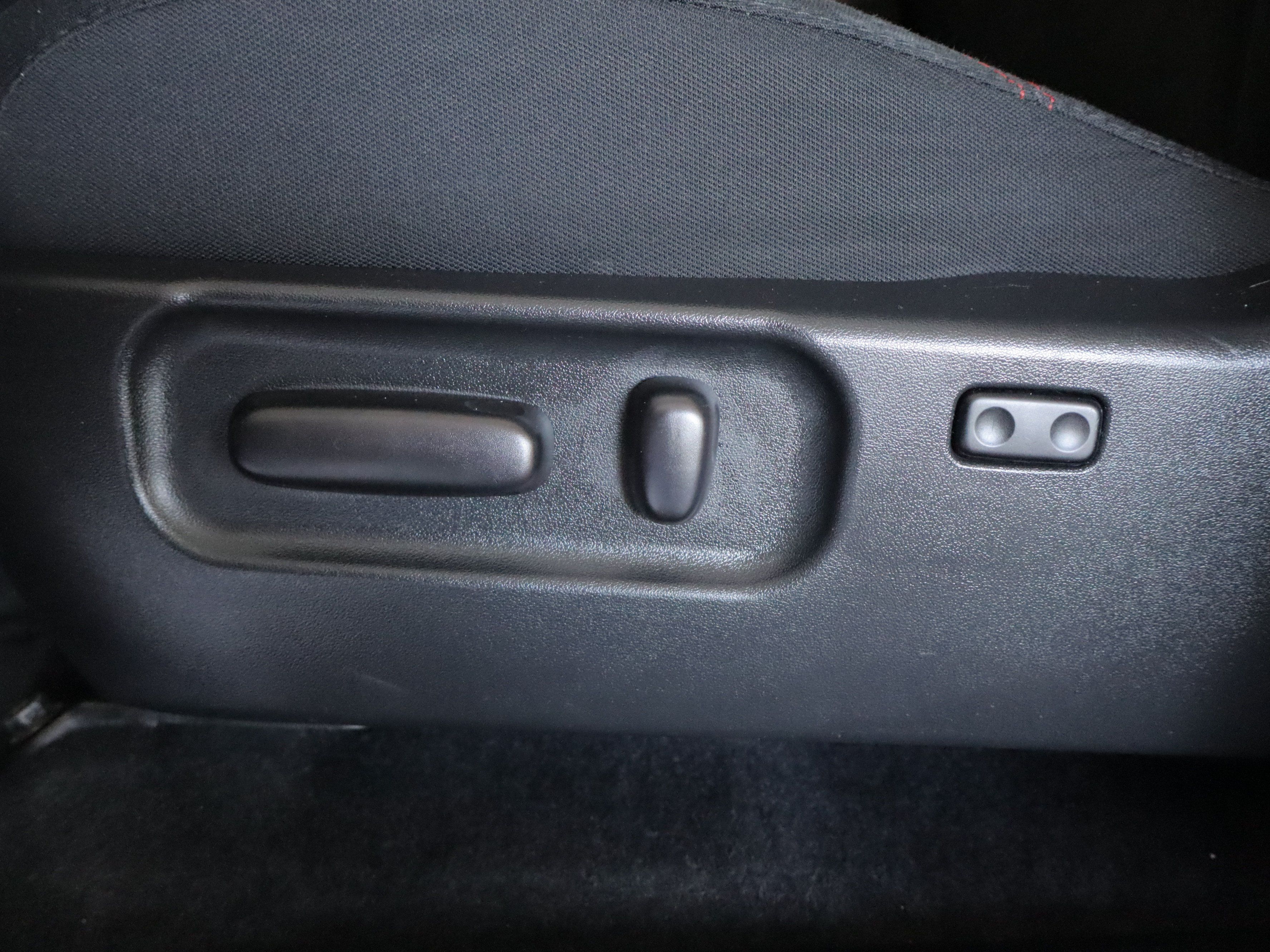Used 2022 Toyota Tacoma SR5 AWD/4WD image 13