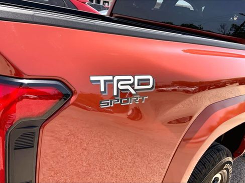 Used 2025 Toyota Tacoma TRD Sport RWD image 10