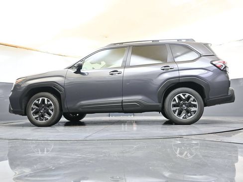 Used 2025 Subaru Forester Premium AWD/4WD image 41