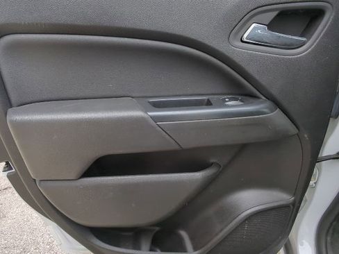 Used 2015 Chevrolet Colorado LT w/ LT Convenience Package image 21