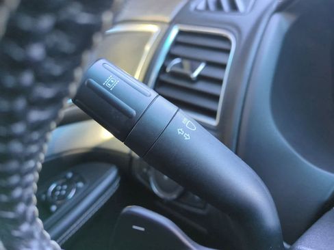 Used 2017 Ford Explorer Platinum image 30