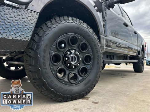 Used 2024 Ford F350 Lariat w/ Black Appearance Package image 30