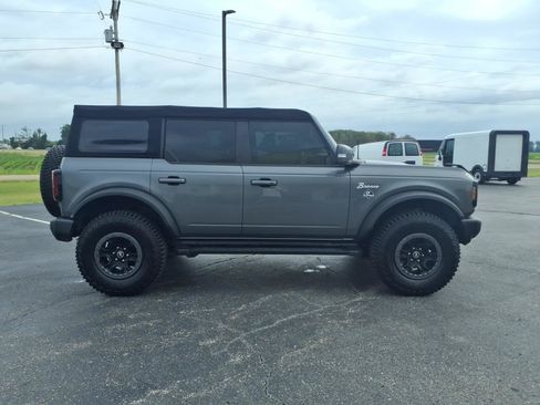 Used 2022 Ford Bronco Outer Banks w/ Sasquatch Package AWD/4WD image 6
