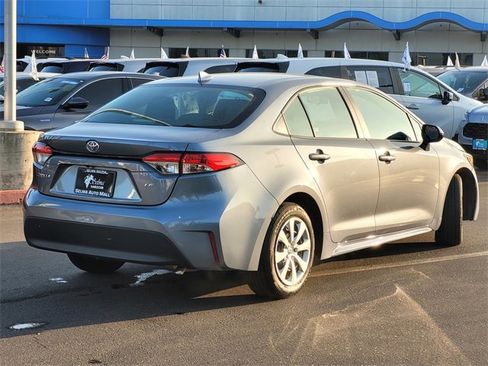Used 2024 Toyota Corolla LE image 5