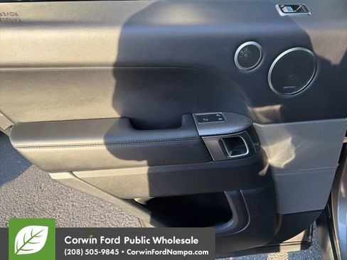 Used 2018 Land Rover Range Rover Sport Supercharged image 28