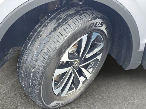 Used 2024 Volkswagen Tiguan S image 29