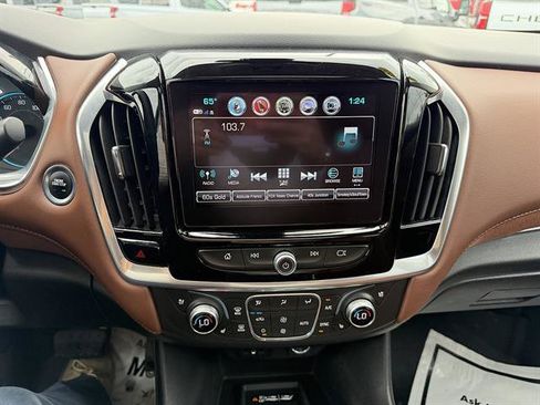 Used 2018 Chevrolet Traverse High Country AWD/4WD image 41