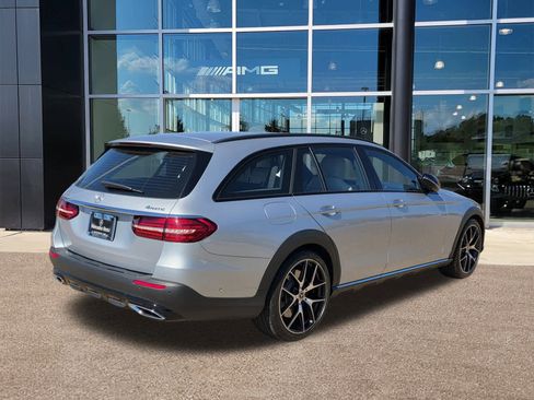 Used 2023 Mercedes-Benz E 450 4MATIC All-Terrain Wagon image 4